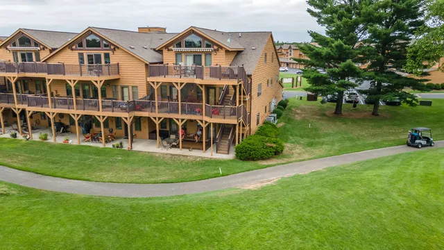 $254,900 | 2009-1 South Czech Avenue, Unit 901, Arkdale, WI 54613