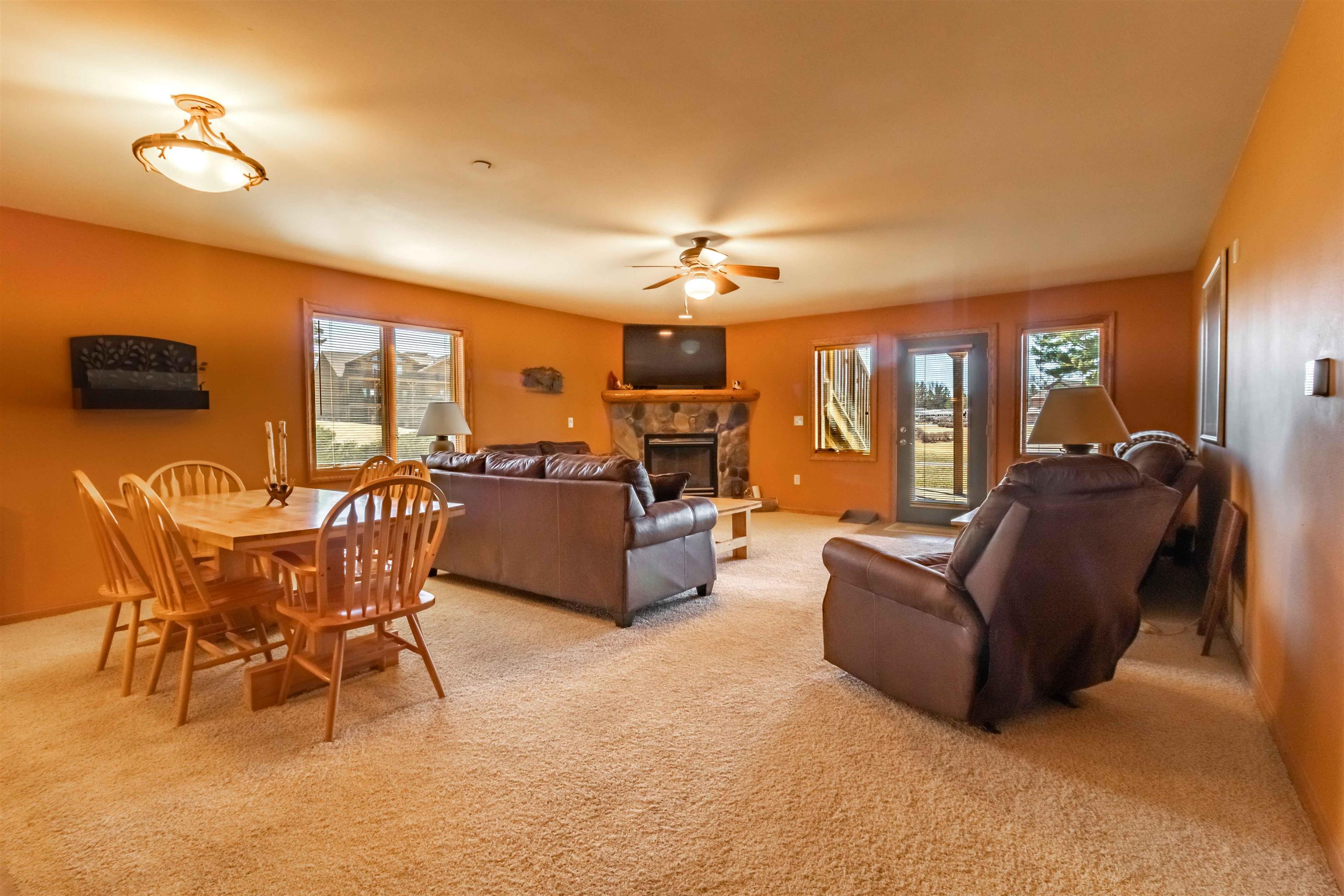 2009-1 South Czech Avenue, Unit 901 Arkdale, WI 54613 - Photo 6 of 53