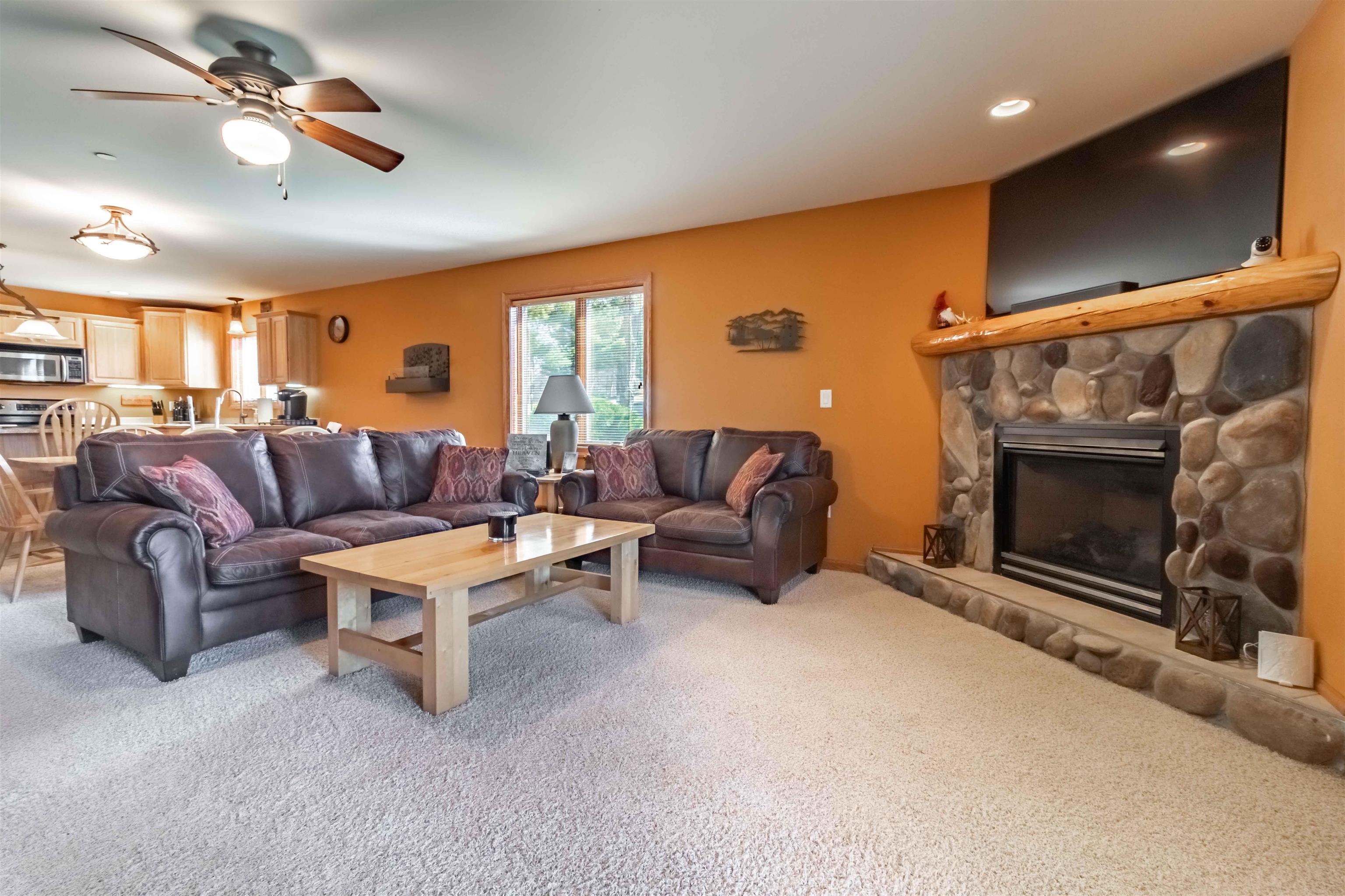 2009-1 South Czech Avenue, Unit 901 Arkdale, WI 54613 - Photo 9 of 53