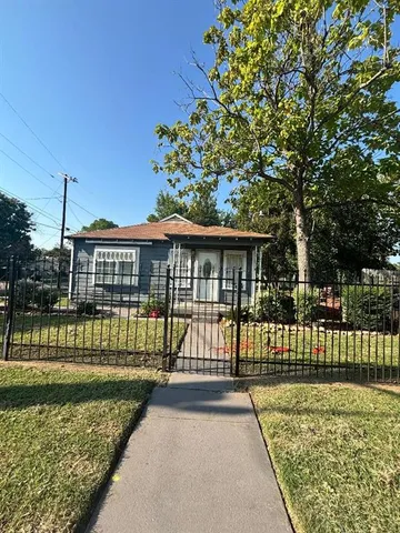 $230,000 | 3801 East Berry Street, Fort Worth, TX 76105