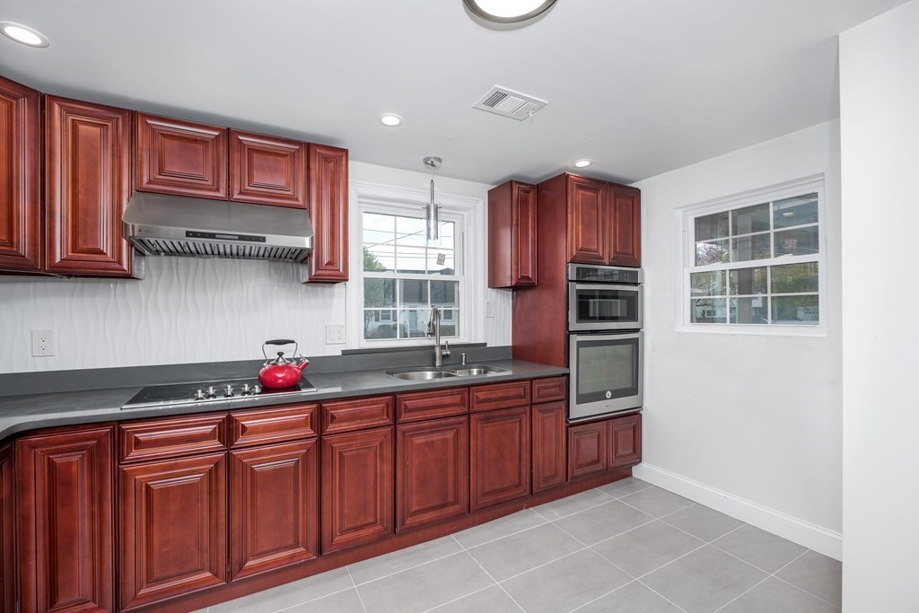 20 Foster Road Braintree, MA 02184 - Photo 8 of 27 Gallery Image 8