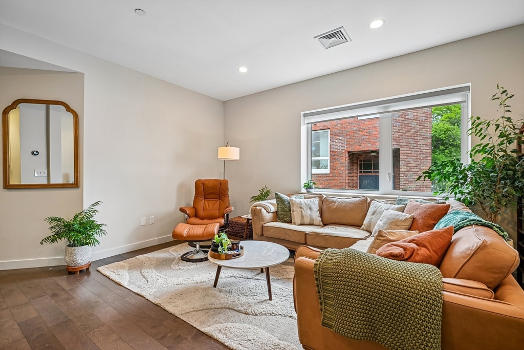 7 Howard Street, Unit 4 Salem, MA 01970 - Photo 8 of 39