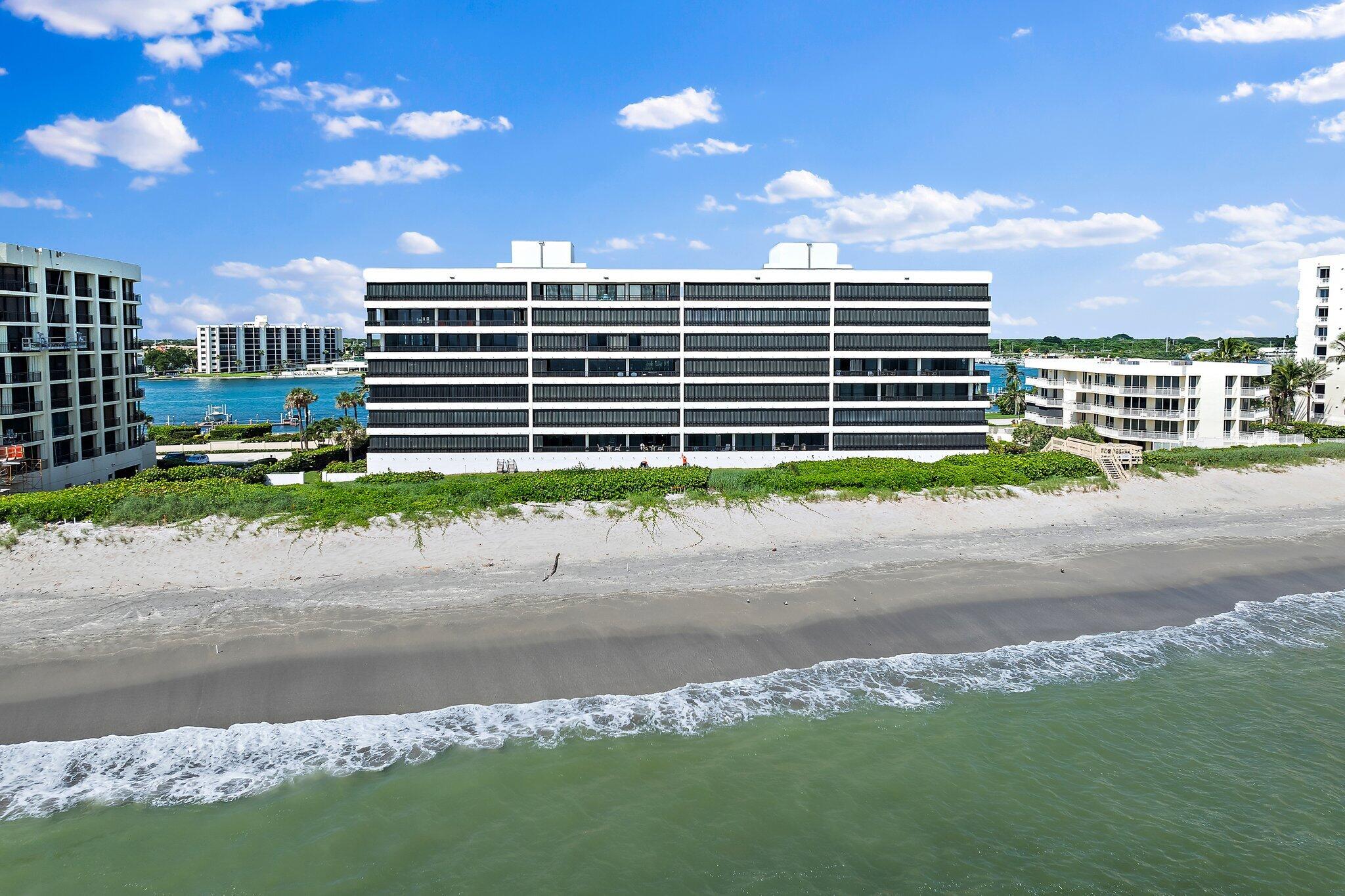 19900 South Beach Road, Unit 201 Jupiter, FL 33469 - Photo 4 of 29 013-19900BeachRd-Jupiter-FL-33469-SMALL