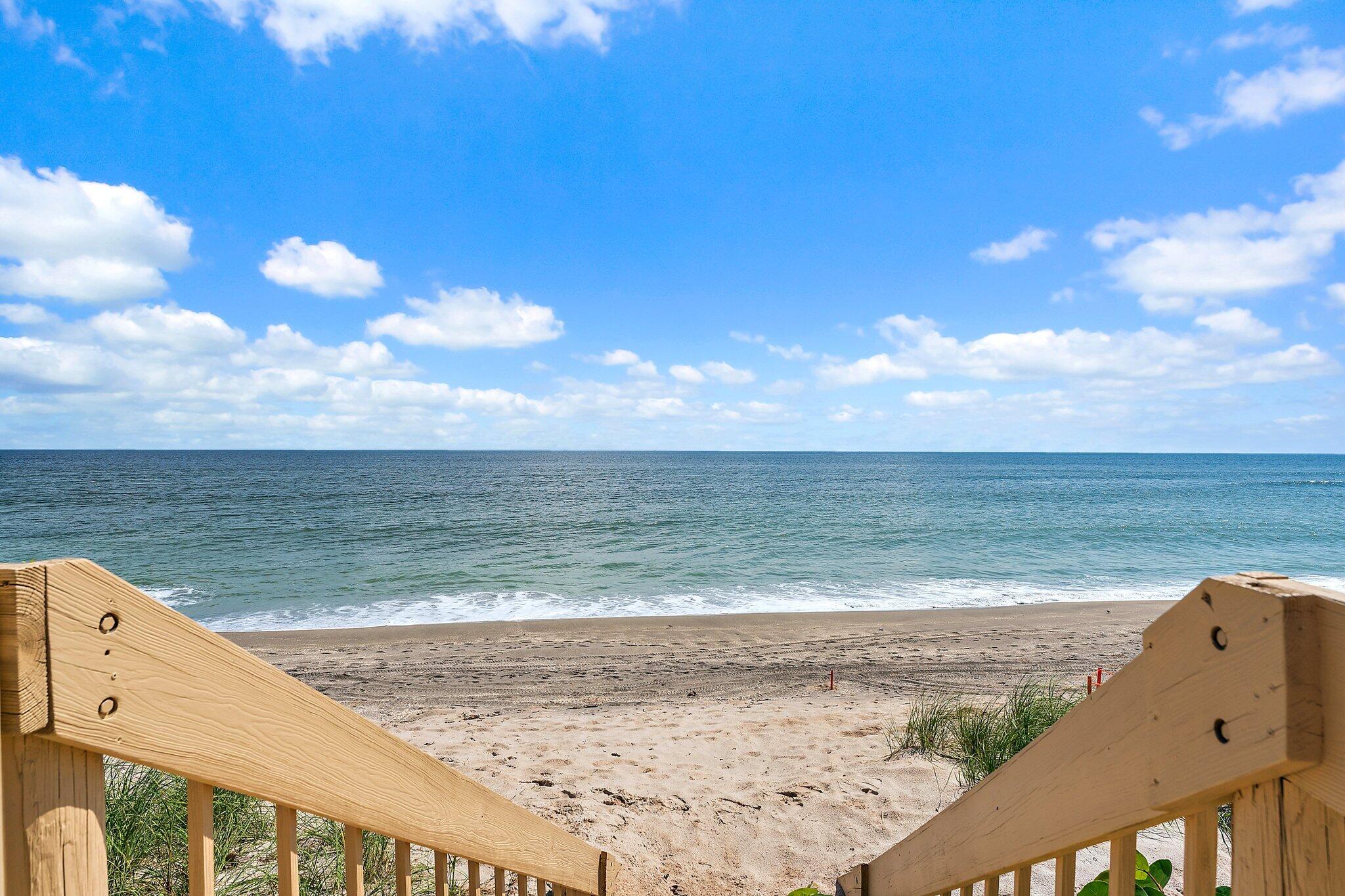 19900 South Beach Road, Unit 201 Jupiter, FL 33469 - Photo 6 of 29 059-19900BeachRd-Jupiter-FL-33469-SMALL