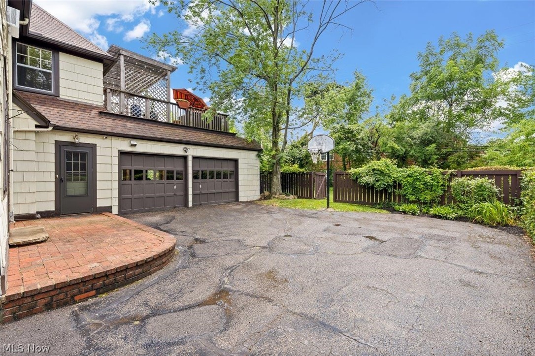 15718 Chadbourne Road Cleveland, OH 44120 - Photo 31 of 34 Gallery Image 31