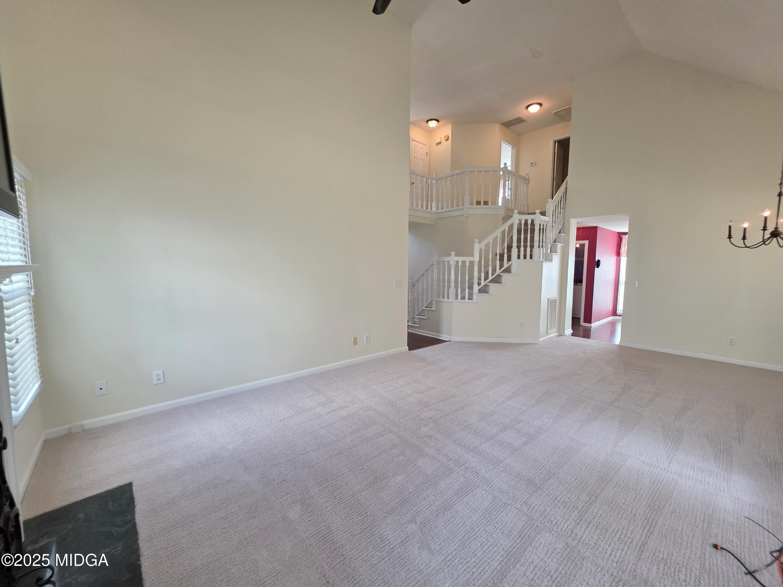 196 Springfield Boulevard Macon, GA 31210 - Photo 22 of 39 196 Springfield Lvg rm view