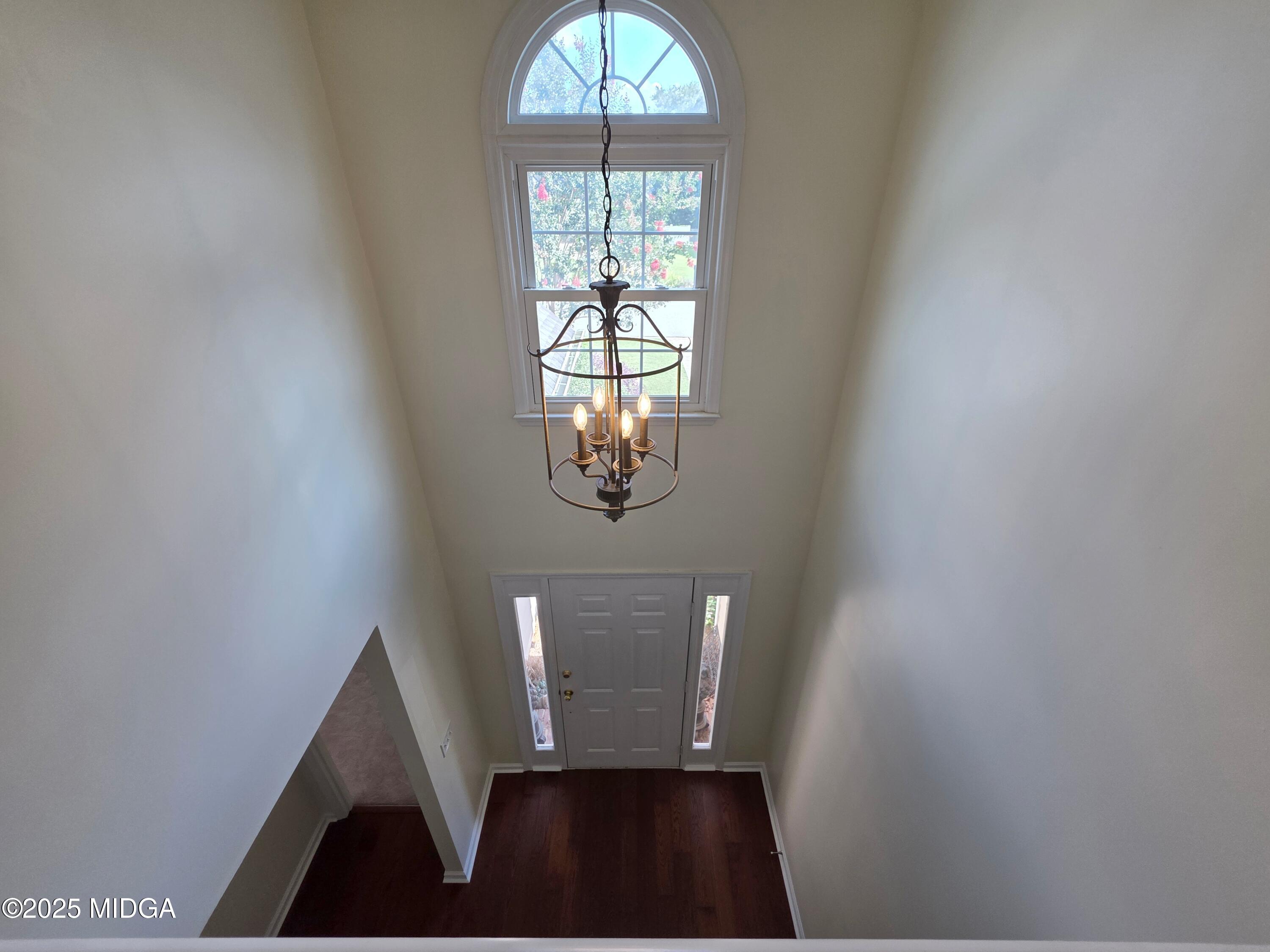 196 Springfield Boulevard Macon, GA 31210 - Photo 6 of 39 196 Springfield Foyer Entry Upper