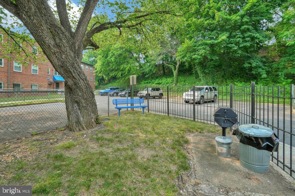 2900 Pomeroy Road Southeast, Unit 101 Washington, DC 20020 - Photo 43 of 46 Small Picnic Area