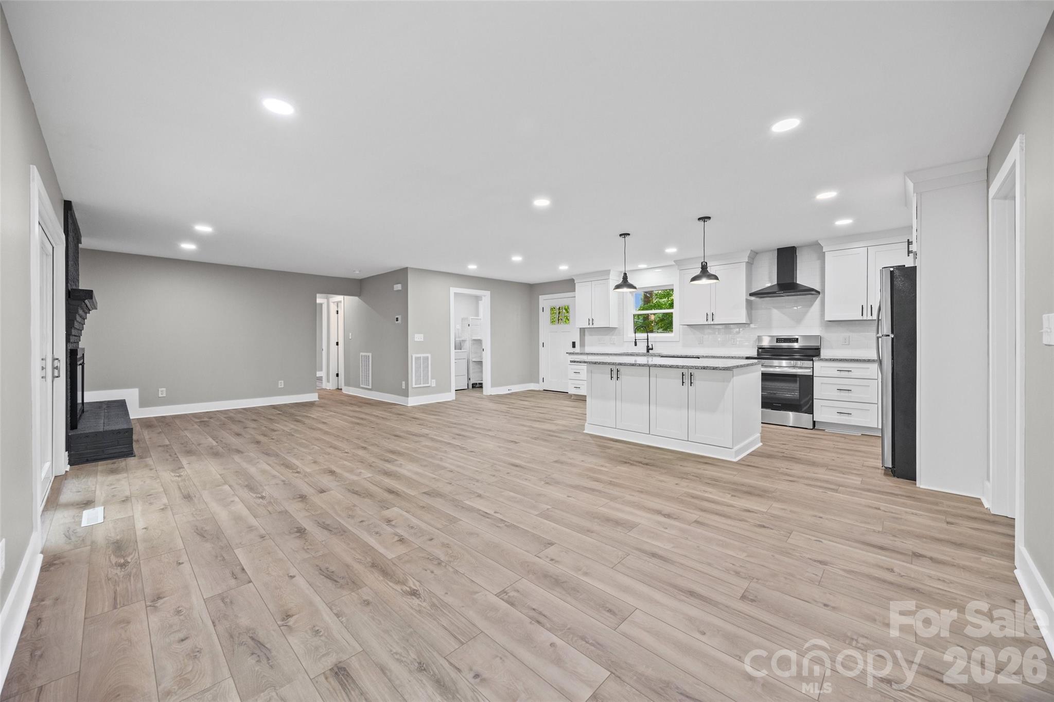 5950 Lake Wylie Road Clover, SC 29710 - Photo 12 of 36
