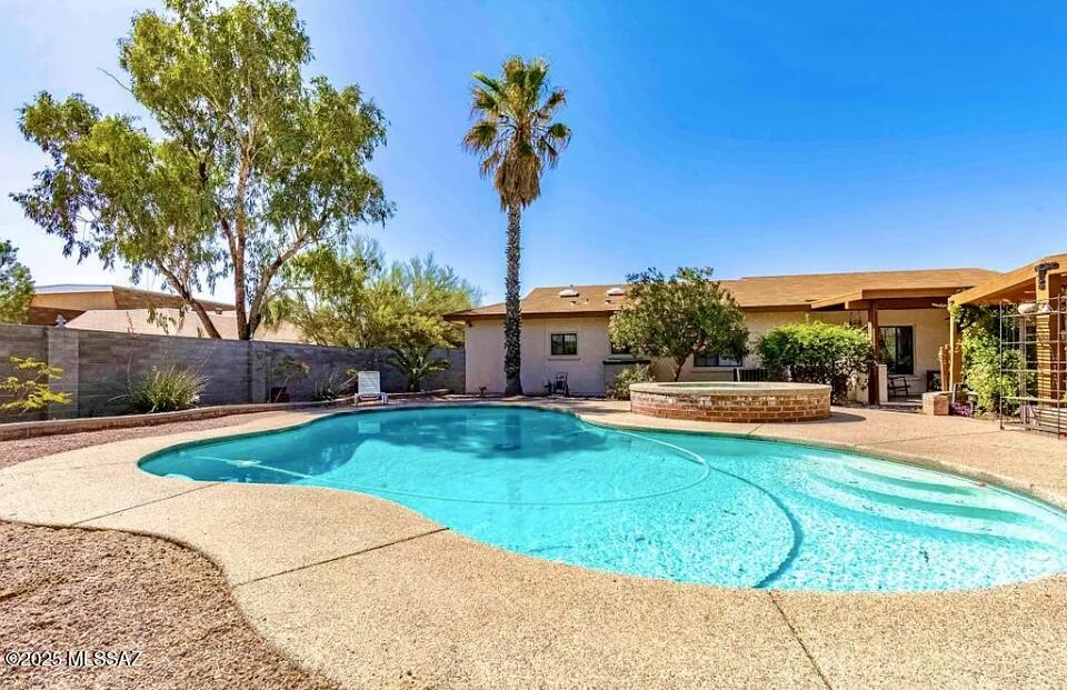 1020 West Orange Grove Road Tucson, AZ 85704 - Photo 1 of 27
