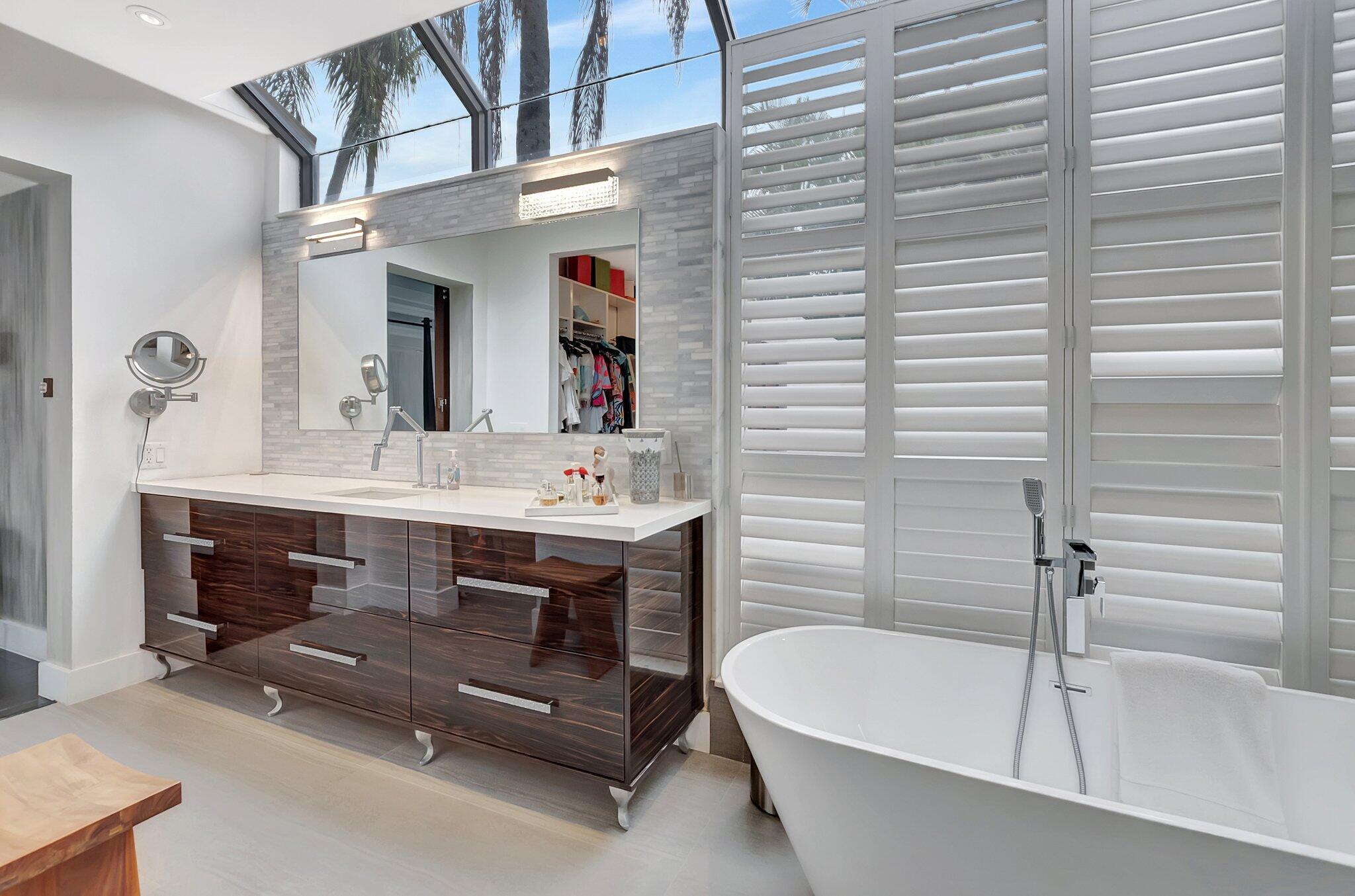 2393 Northwest 59th Street Boca Raton, FL 33496 - Photo 33 of 87 second primary bath/tub