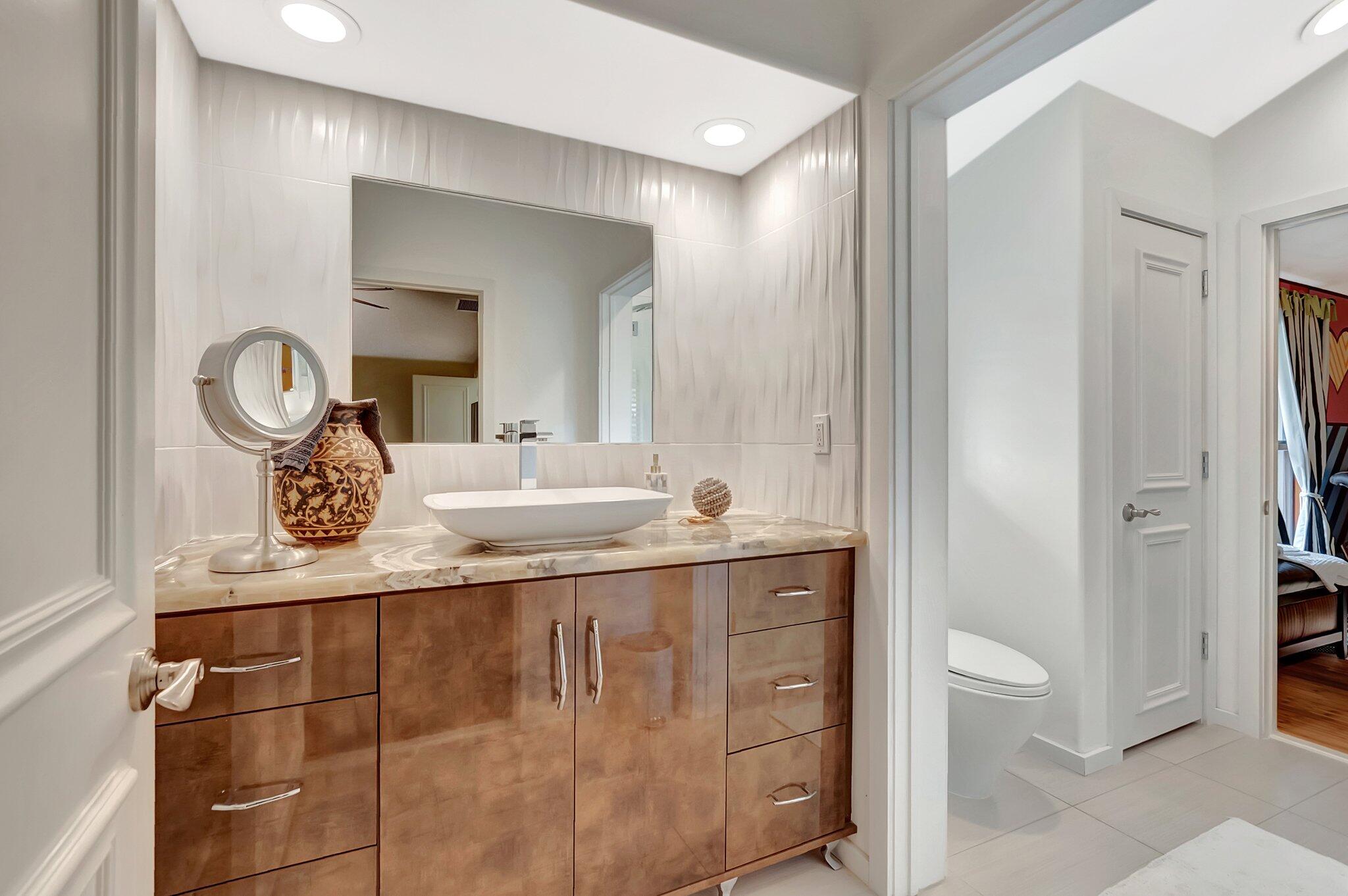 2393 Northwest 59th Street Boca Raton, FL 33496 - Photo 53 of 87 guest jack-Jill bath
