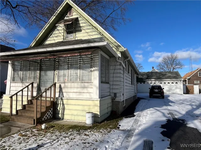 $110,000 | 2648 Ontario Avenue, Niagara Falls, NY 14305