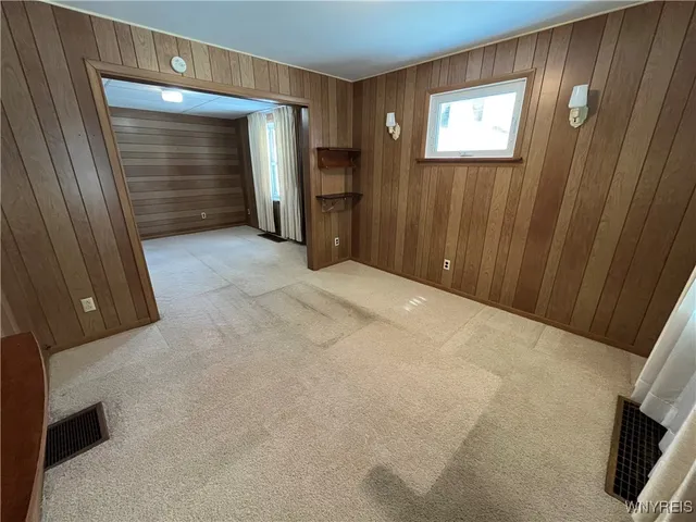 $110,000 | 2648 Ontario Avenue, Niagara Falls, NY 14305