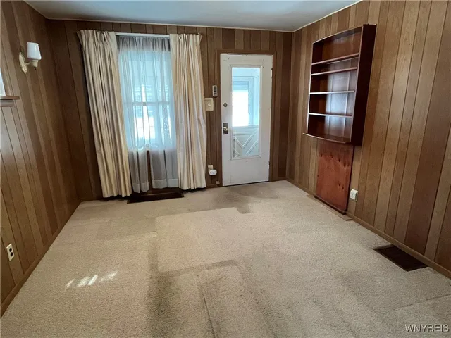 $110,000 | 2648 Ontario Avenue, Niagara Falls, NY 14305