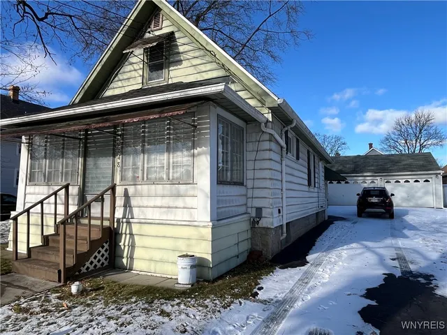 $110,000 | 2648 Ontario Avenue, Niagara Falls, NY 14305
