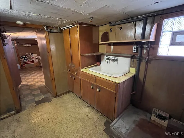 $110,000 | 2648 Ontario Avenue, Niagara Falls, NY 14305