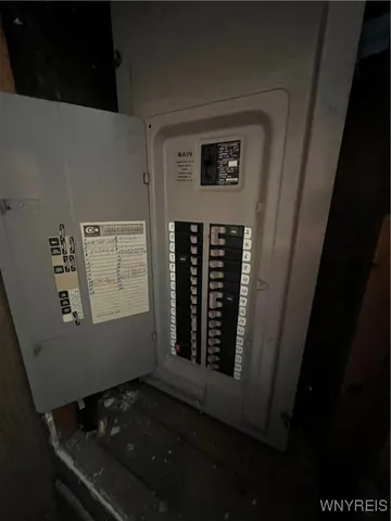 $110,000 | 2648 Ontario Avenue, Niagara Falls, NY 14305