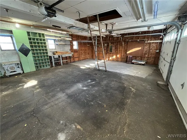 $110,000 | 2648 Ontario Avenue, Niagara Falls, NY 14305