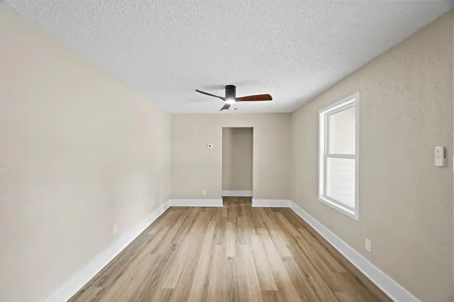 $2,475 | 10211 Glenmawr Drive, Houston, TX 77075