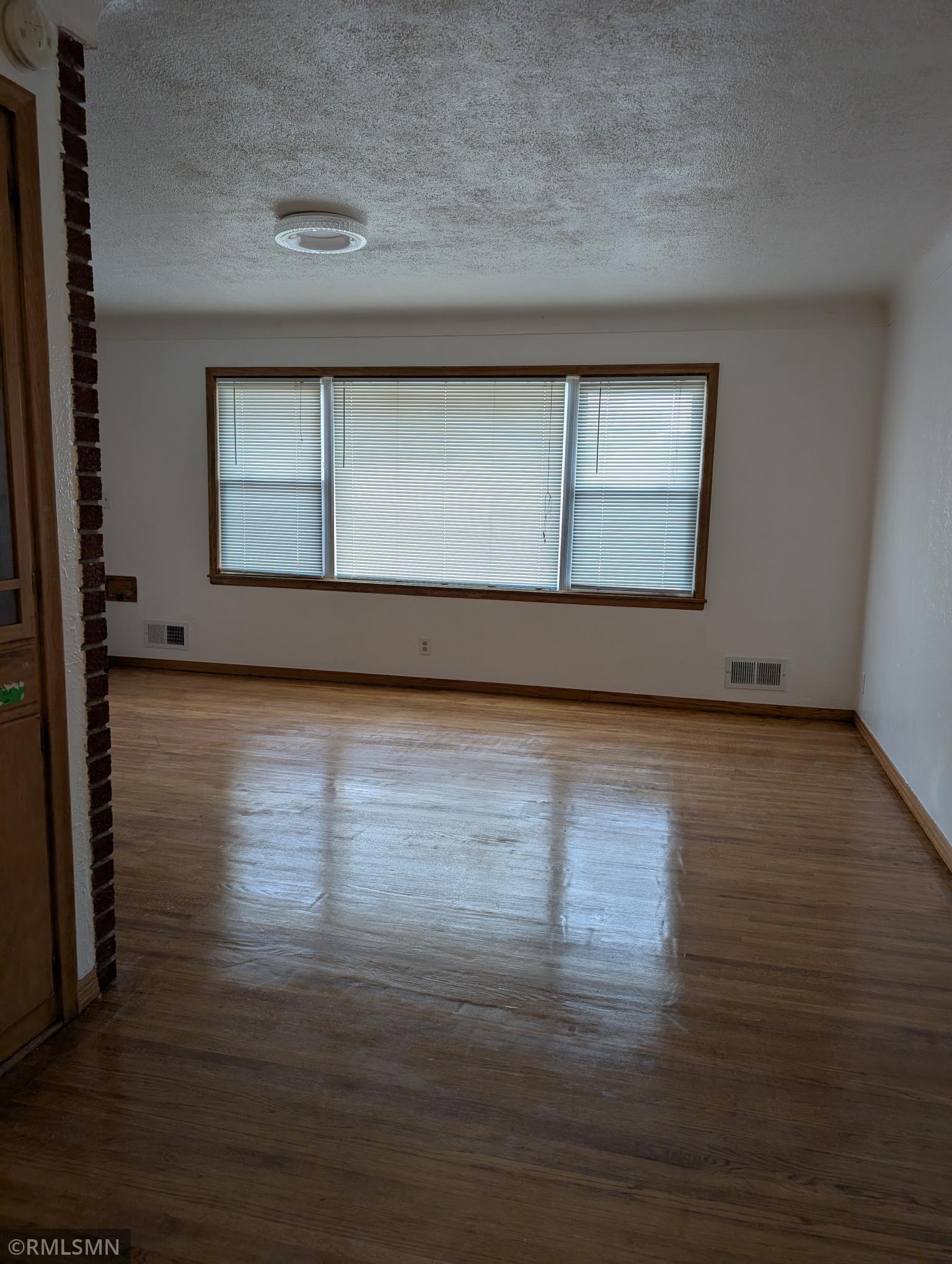 455 Griffith Street St. Paul, MN 55106 - Photo 4 of 15