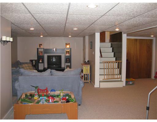 66 Granby Road South Portland, ME 04106 - Photo 10 of 13 Den/Family/Great Room.