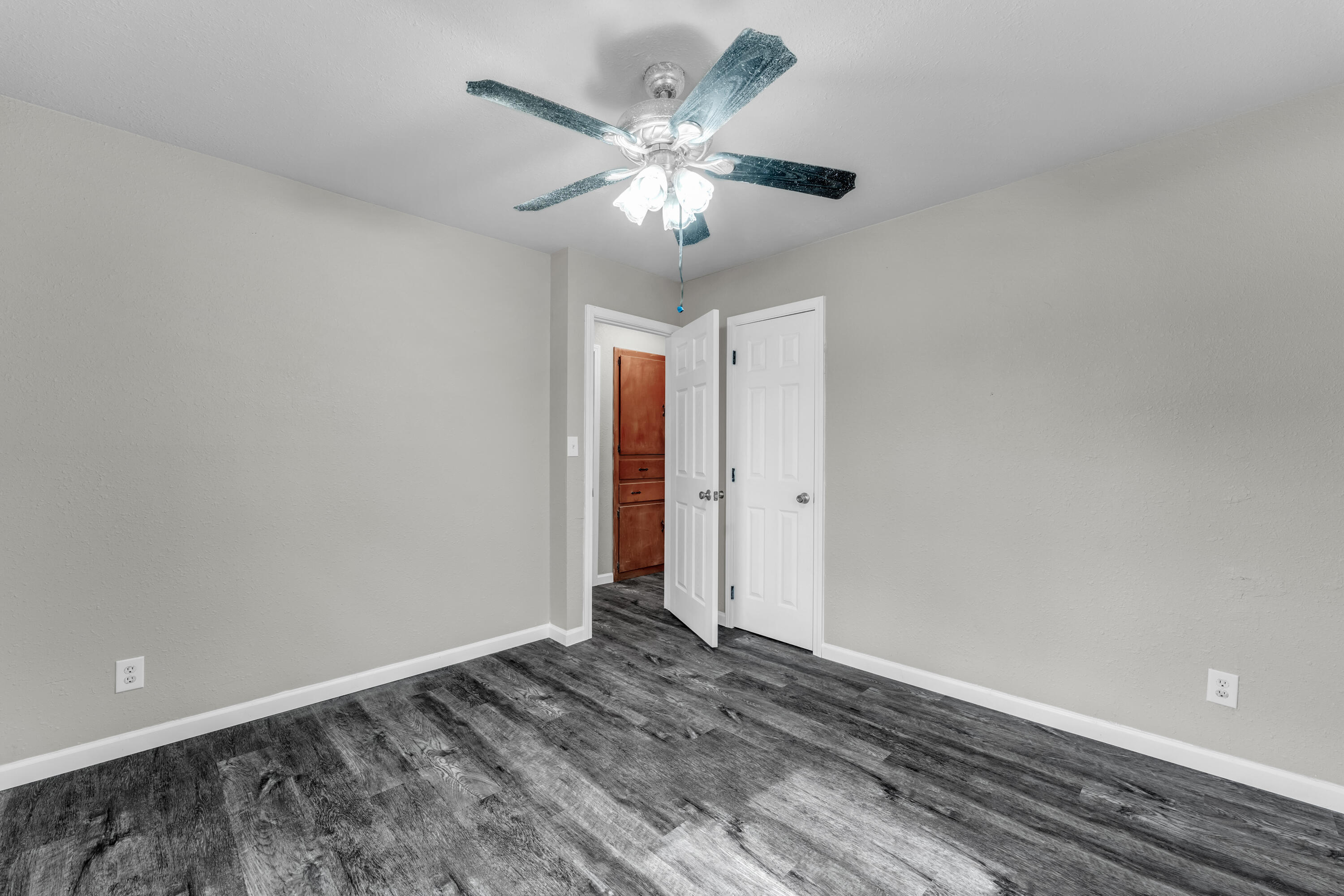 1500 West Hamilton Street Springfield, MO 65802 - Photo 10 of 22 Hamilton-51-21