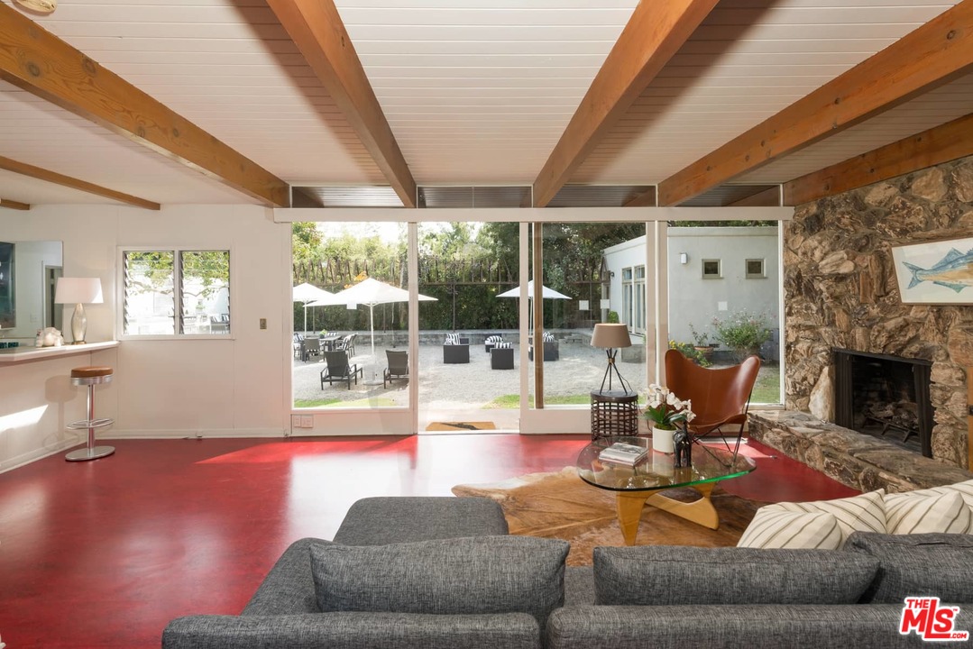 12230 Dunoon Lane Los Angeles, CA 90049 - Photo 20 of 30