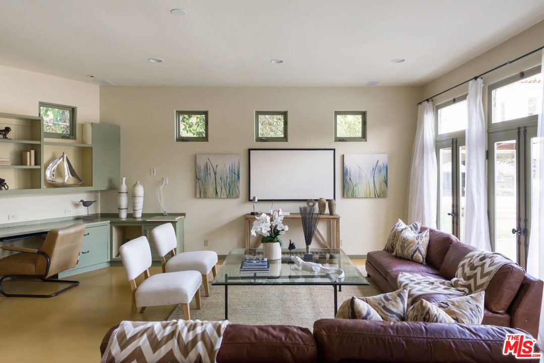 12230 Dunoon Lane Los Angeles, CA 90049 - Photo 26 of 30