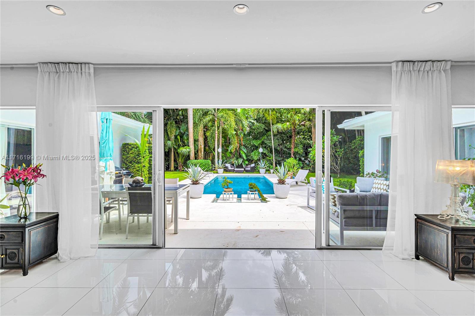 203 Ridgewood Road Coral Gables, FL 33133 - Photo 13 of 46