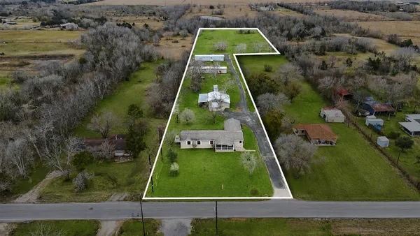 $649,000 | 19645 Nordt Road, Damon, TX 77430