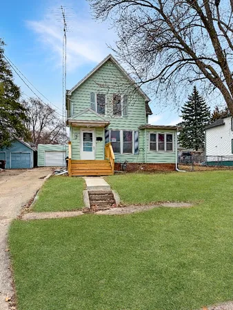 $118,500 | 1607 South Highland Avenue, Freeport, IL 61032