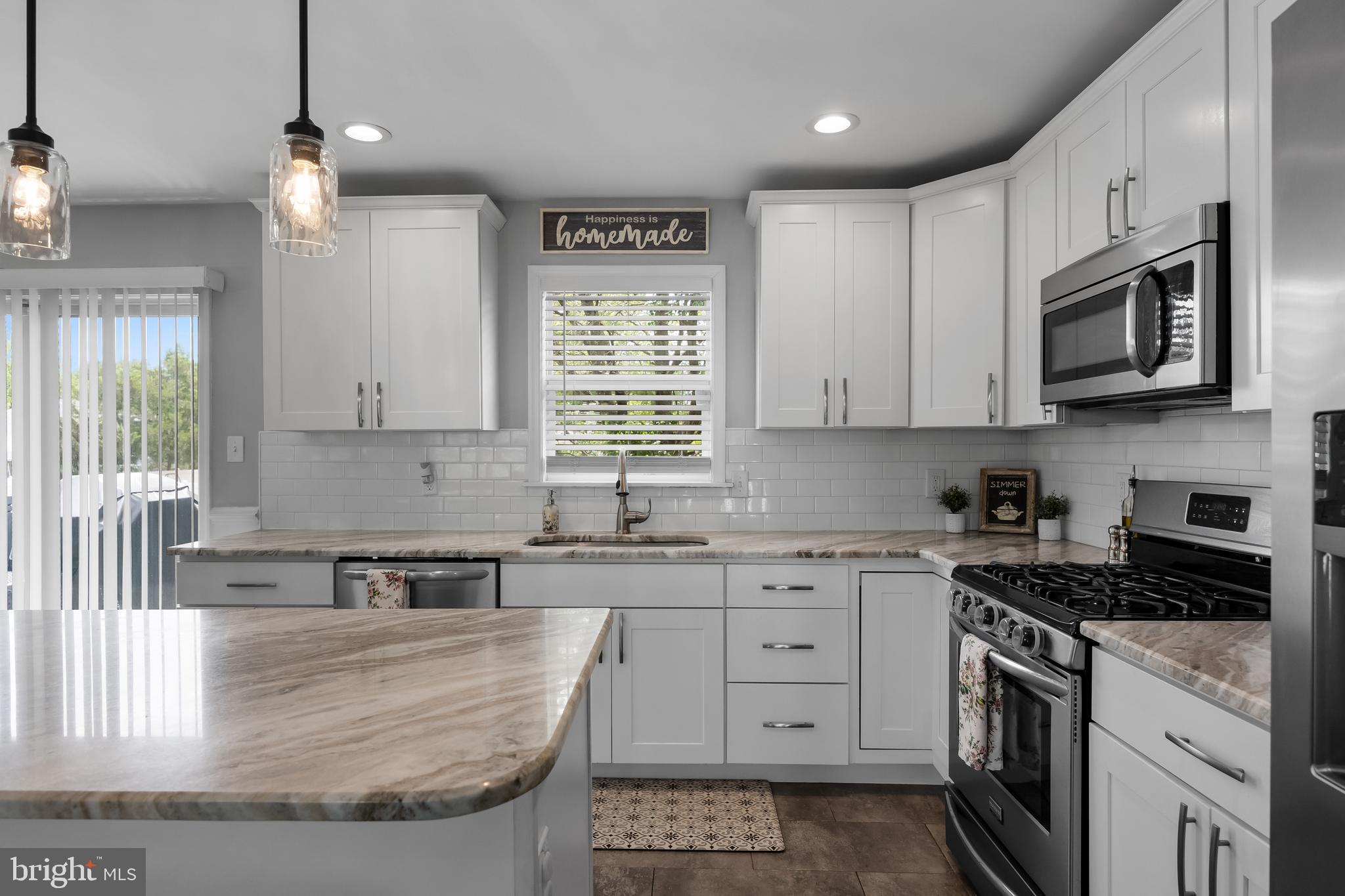 20 Navy Drive Delran, NJ 08075 - Photo 14 of 50