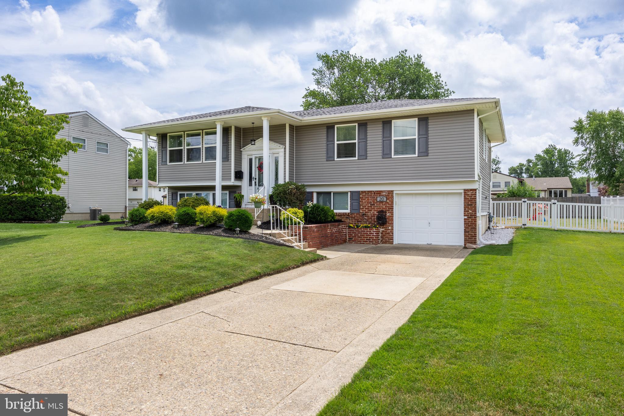 20 Navy Drive Delran, NJ 08075 - Photo 3 of 50