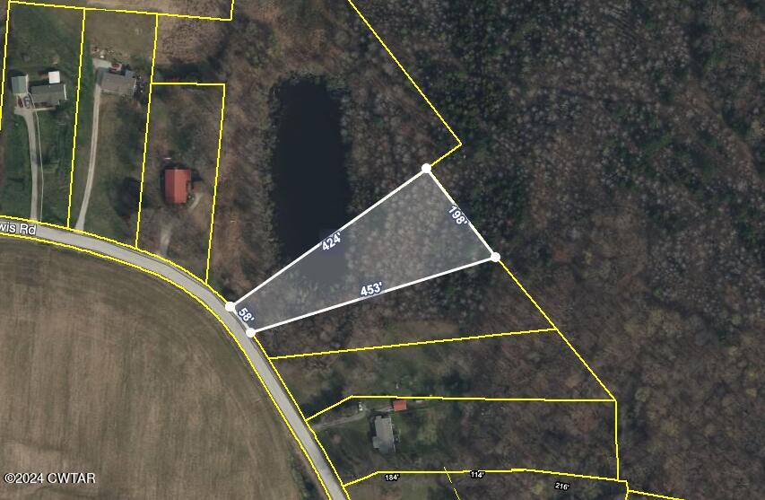 444 Charlie Lewis Road Trenton, TN 38382 - Photo 2 of 11 a bathroom with a shower