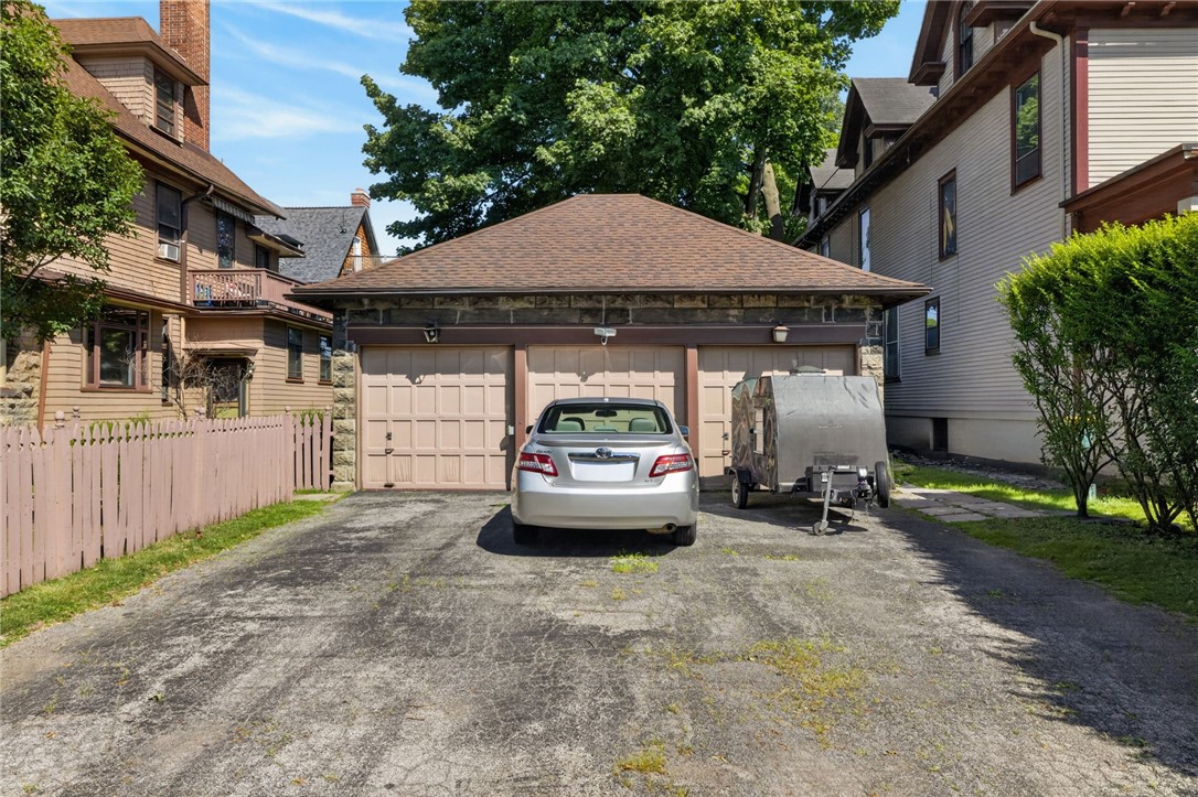 32-34 Strathallan Park Rochester, NY 14607 - Photo 46 of 50 3 car garage