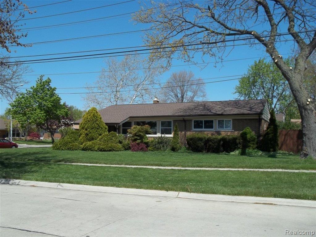 2585 Middlefield Road Trenton, MI 48183 - Photo 2 of 3 Front of Home