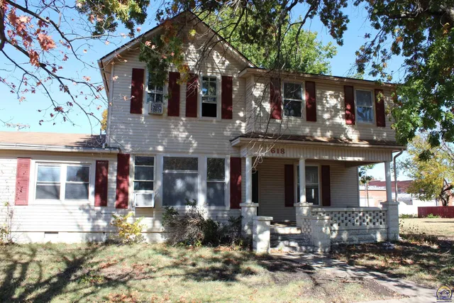 $105,000 | 618 Main Street, Osage City, KS 66523
