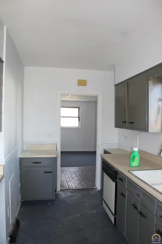 $105,000 | 618 Main Street, Osage City, KS 66523