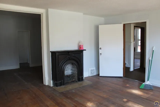 $105,000 | 618 Main Street, Osage City, KS 66523