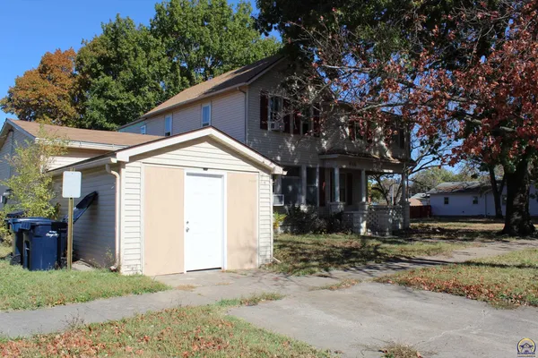 $105,000 | 618 Main Street, Osage City, KS 66523