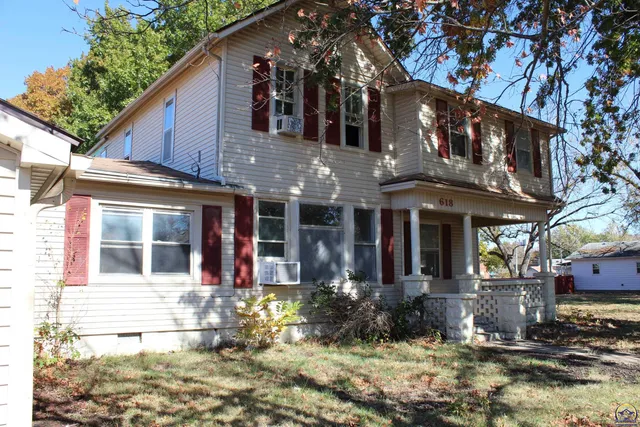 $105,000 | 618 Main Street, Osage City, KS 66523
