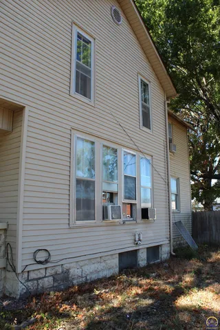 $105,000 | 618 Main Street, Osage City, KS 66523
