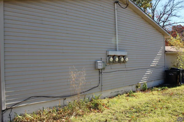 $105,000 | 618 Main Street, Osage City, KS 66523