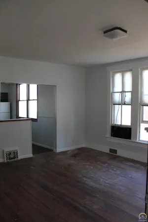 $105,000 | 618 Main Street, Osage City, KS 66523