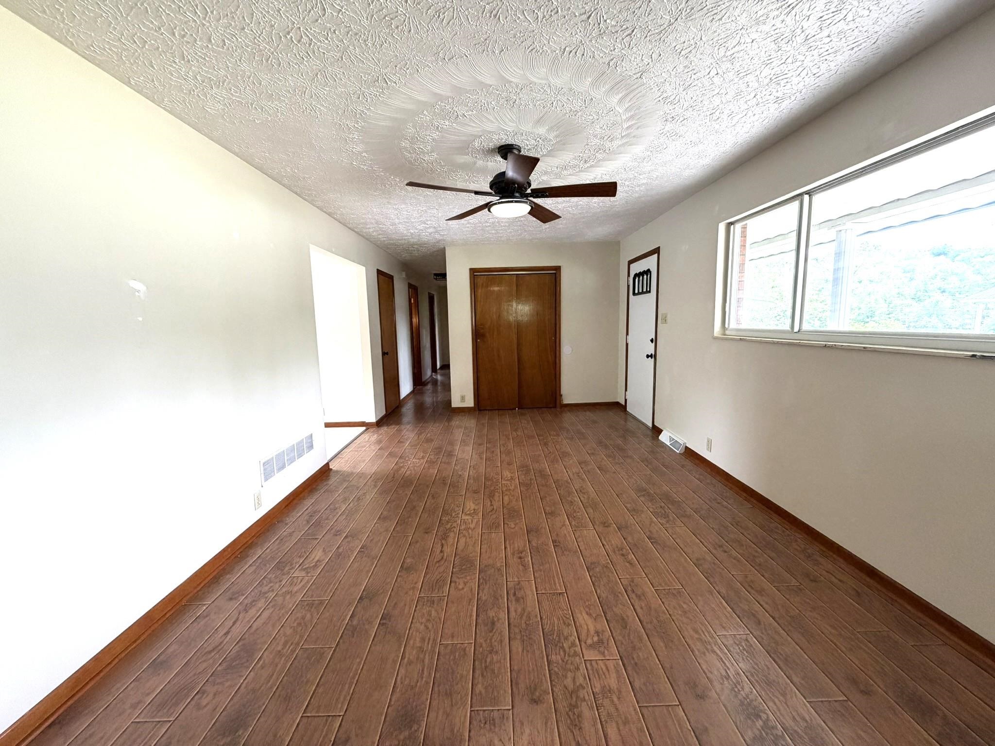 222 West Meadowbrook Road Ashland, KY 41102 - Photo 16 of 33 Gallery Image 16