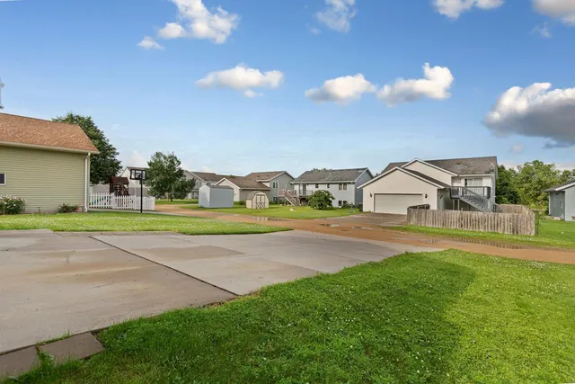 $289,900 | 2112 York Street, St. Peter, MN 56082