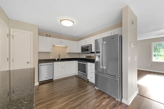 $289,900 | 2112 York Street, St. Peter, MN 56082