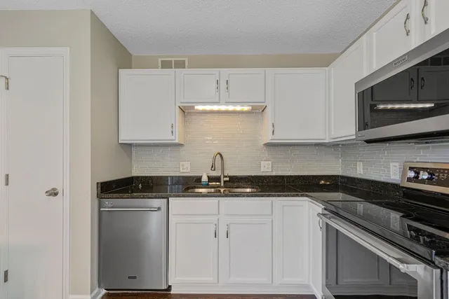 $289,900 | 2112 York Street, St. Peter, MN 56082