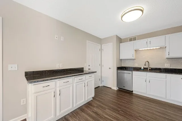 $289,900 | 2112 York Street, St. Peter, MN 56082